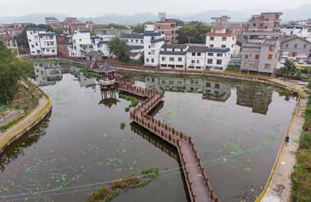 提升村貌助力發(fā)展