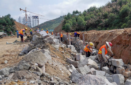 建設(shè)生活垃圾焚燒發(fā)電廠