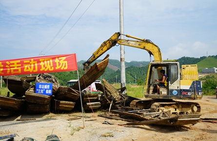 保護江段生態(tài)環(huán)境 