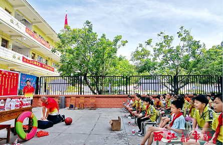 防溺水公益宣講進校園