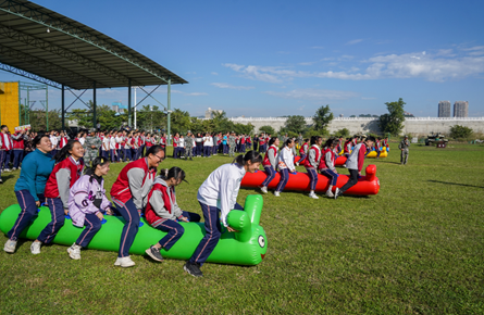 市第十五中學(xué)到梧州軍博園開展綜合素質(zhì)拓展研學(xué)活動(dòng)