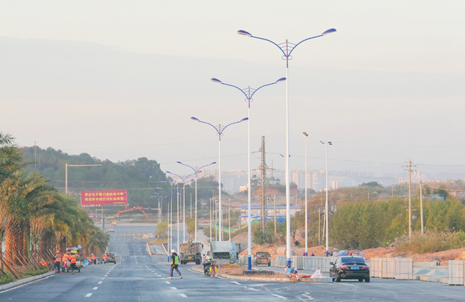 推進道路建設