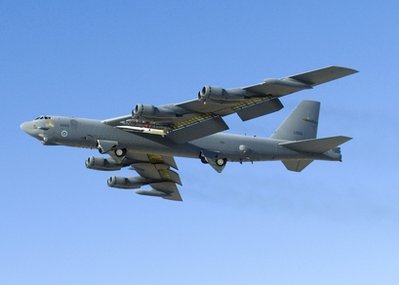 B-52機(jī)翼下的X-51A試驗(yàn)機(jī)